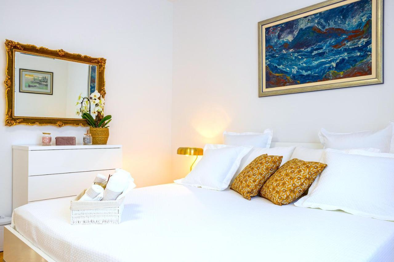 Lux Holiday Apartment Tony @ 10 Min Znjan Beach Split Eksteriør billede